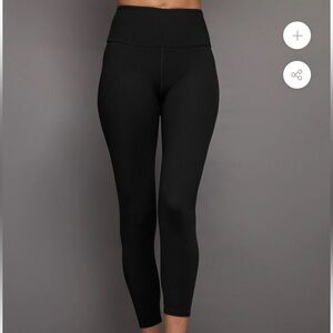 Carbon Black Ribbed Leggings